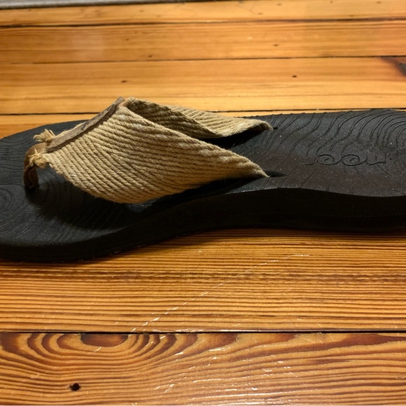 🩴 Reef Flip Flops 🩴 - Picture 11 of 12